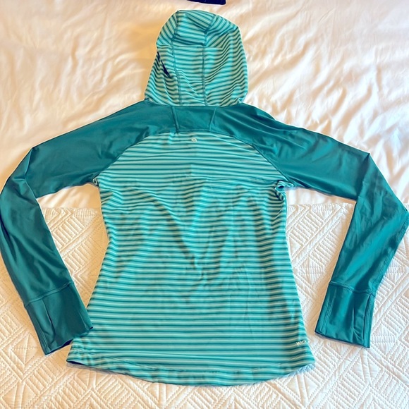 Mountain Hardwear Base Layer Hoodie - Picture 6 of 10